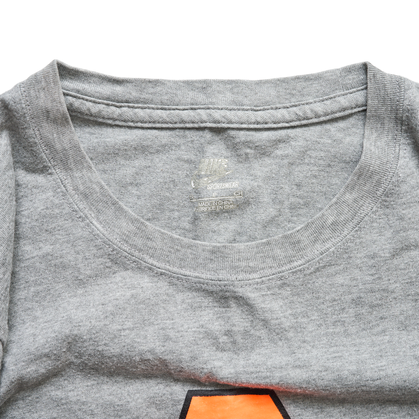 【USED】NIKE グレーグラフィック半袖Tシャツ